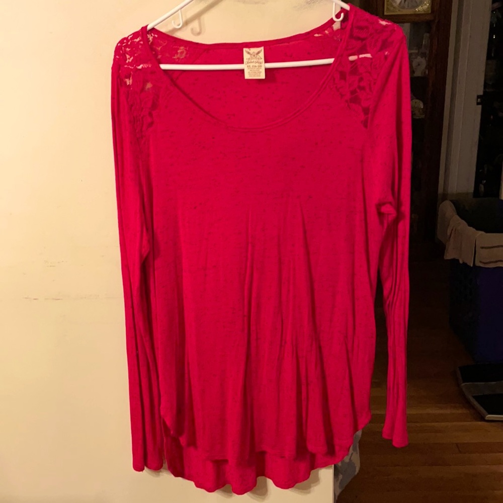 Long Sleeve top Lace on top of shoulders